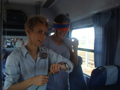 Ioana guiding a volunteer trenSformer for a smelling tour